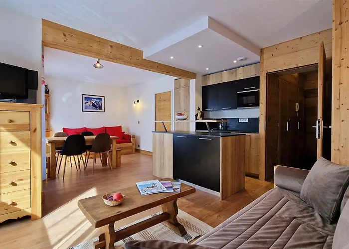 Madame Grand Maroly *