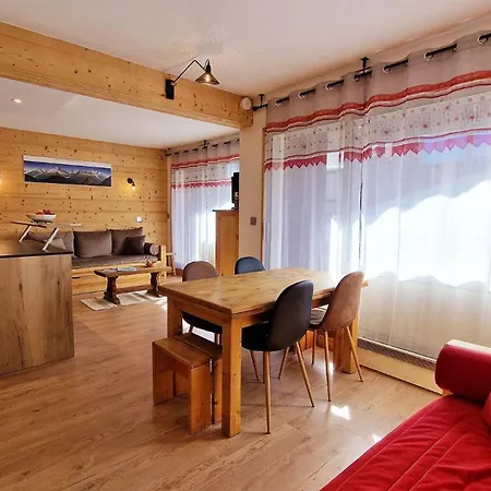 Madame Grand Maroly Apartment *